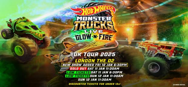 Hot Wheels Monster Trucks Live: Glow-N-Fire